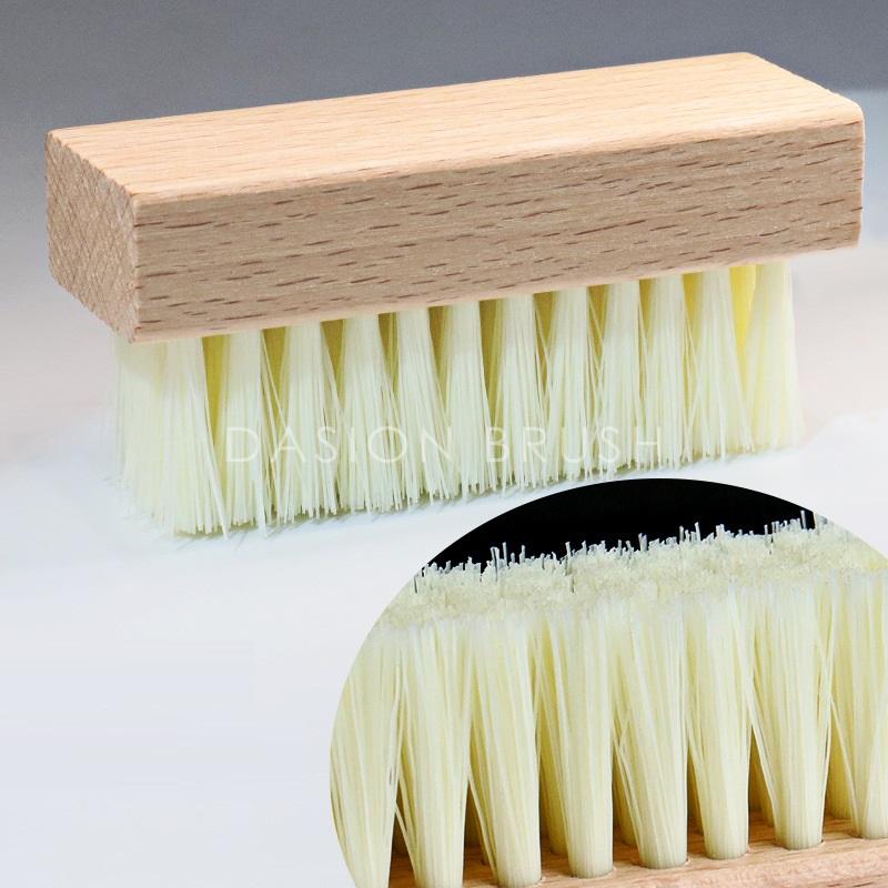 PP snaker clean Brush wooden brush